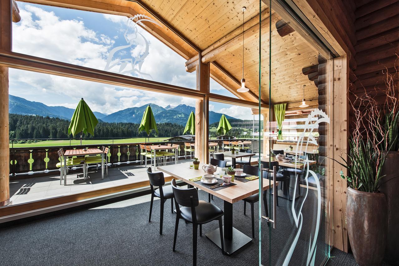 Hotel Ustria Parlatsch Trin Exteriör bild
