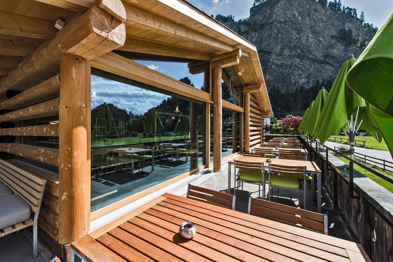Hotel Ustria Parlatsch Trin Exteriör bild