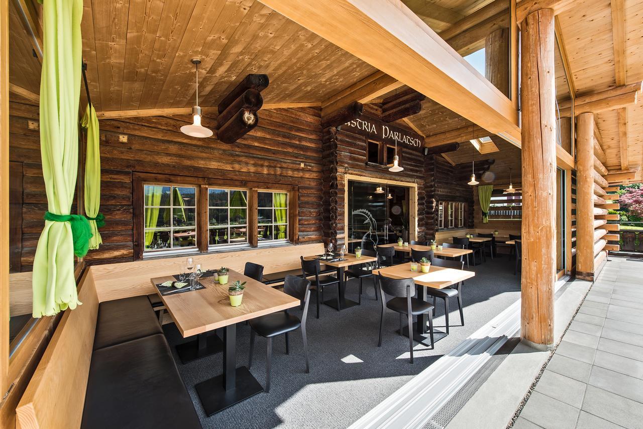 Hotel Ustria Parlatsch Trin Exteriör bild