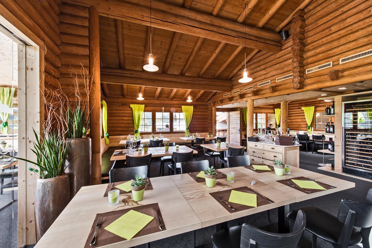 Hotel Ustria Parlatsch Trin Exteriör bild